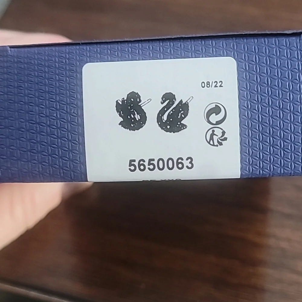 Swarovski Swan stud earrings - Picture 3 of 4